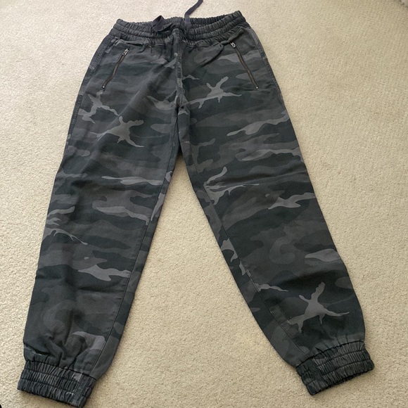 TNA Cargo Pants Camouflage - Picture 2 of 4